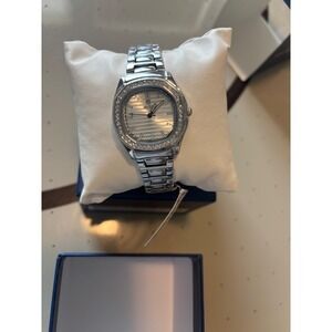Montres Prestige Womens Silver Tone Crystal Bezel Link Bracelet Watch MPW-0225